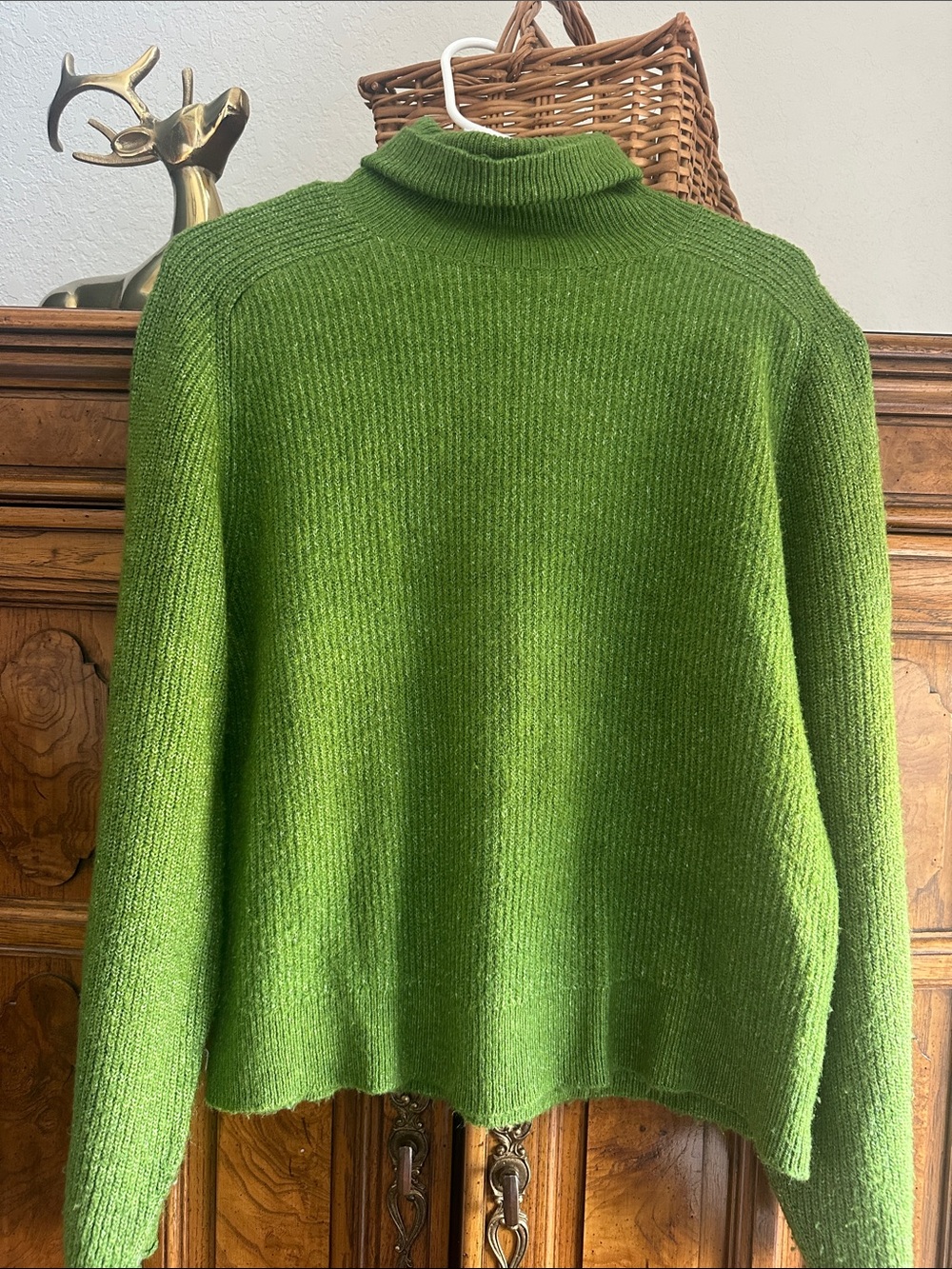 Women's Bright Green Ribbed Turtleneck Sweater